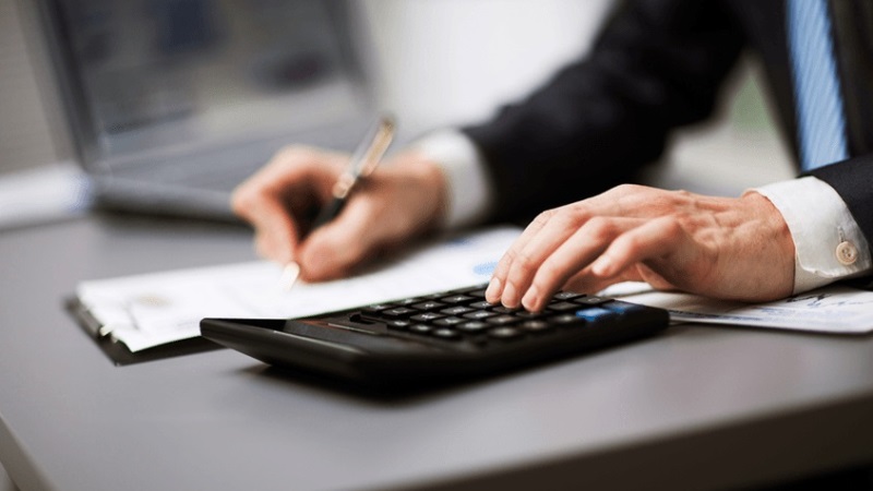 How Much Do Loan Officers Make?